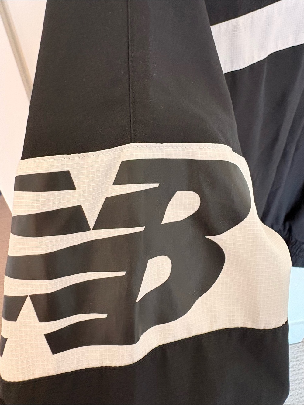 New Balance Black & White Half-Zip Windbreaker Pullover - Picture 3 of 6